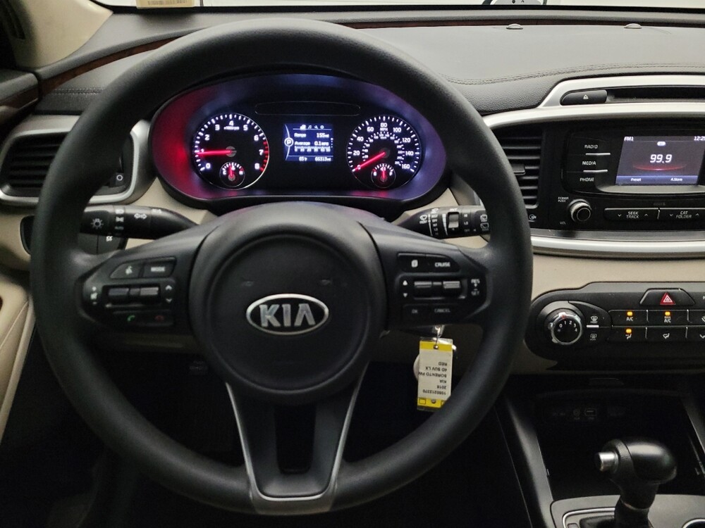 2018 Kia Sorento in Glendale, AZ 85301 - 18080460 22