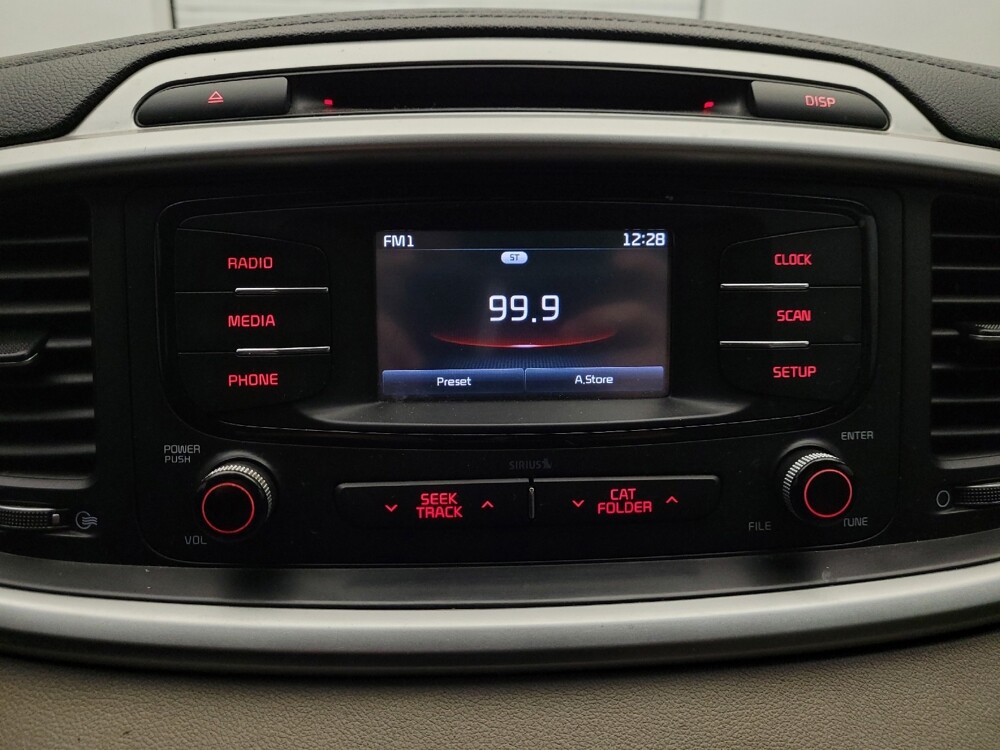 2018 Kia Sorento in Glendale, AZ 85301 - 18080460 25