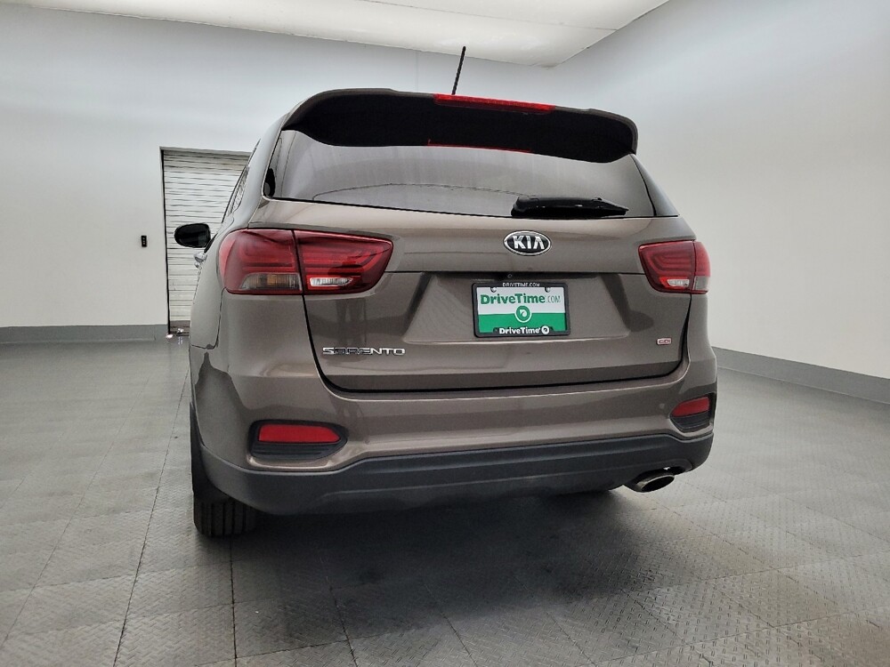 2019 Kia Sorento in Mesa, AZ 85210 - 18080463 6