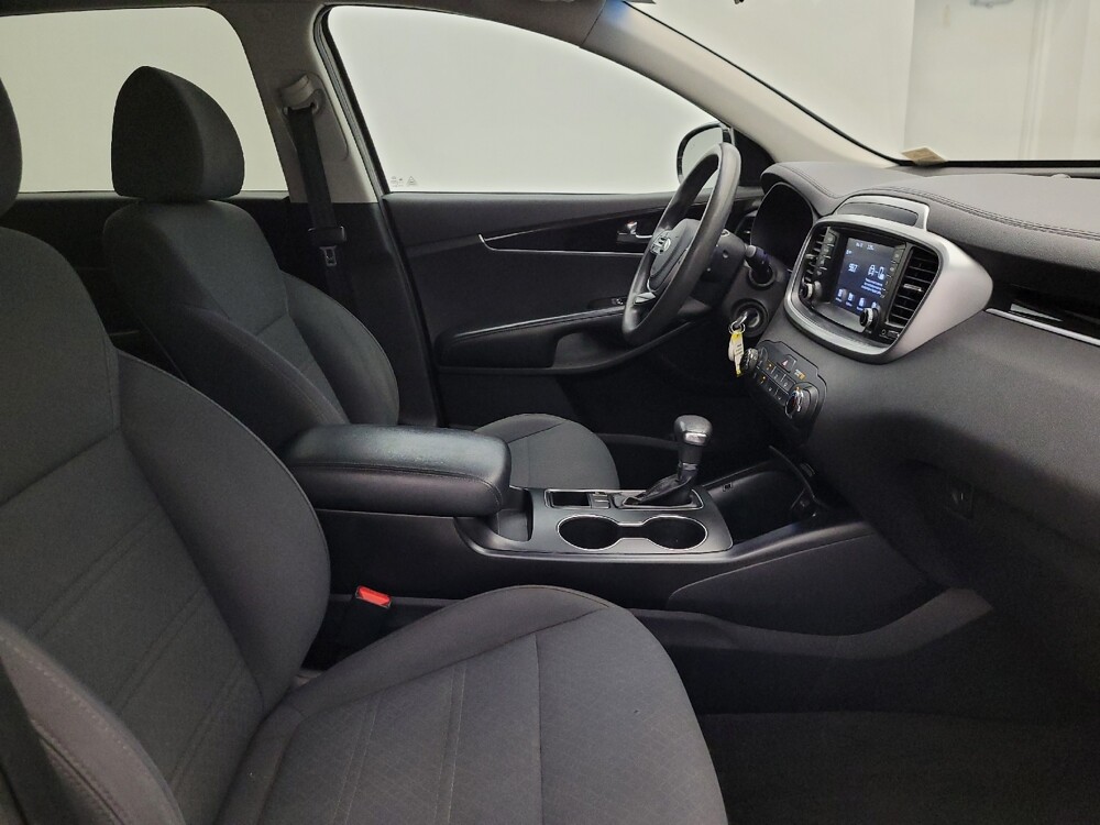 2019 Kia Sorento in Mesa, AZ 85210 - 18080463 21
