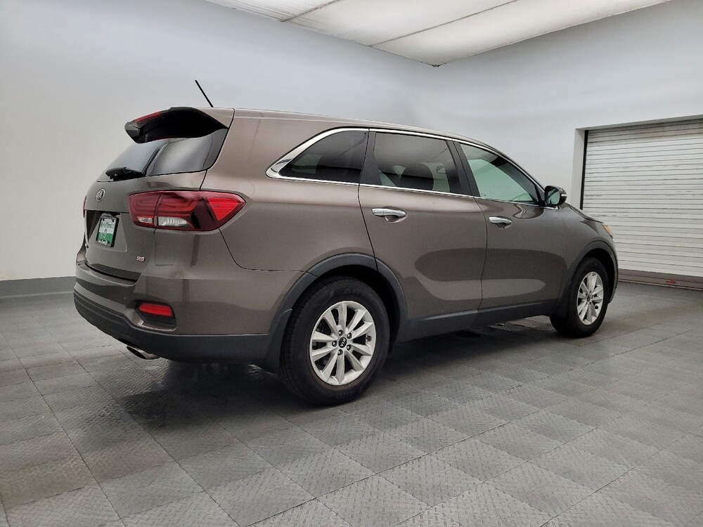 2019 Kia Sorento in Mesa, AZ 85210 - 18080463 10