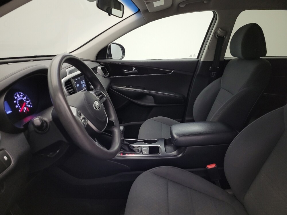 2019 Kia Sorento in Mesa, AZ 85210 - 18080463 17