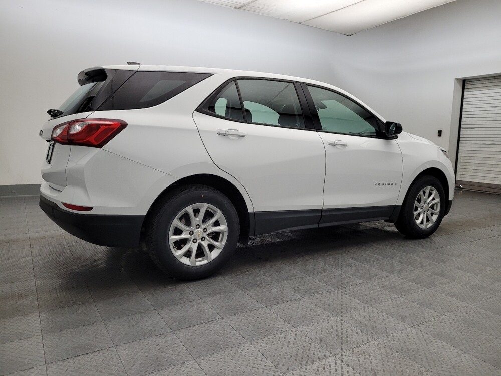 2019 Chevrolet Equinox in Glendale, AZ 85301 - 18080464 10