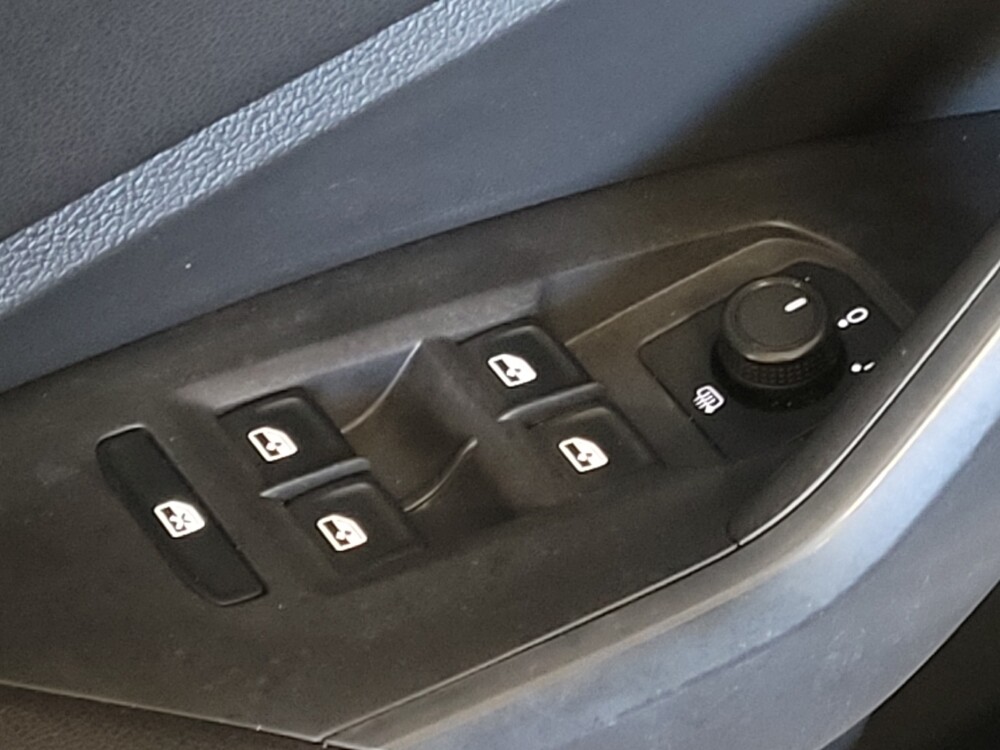 2020 Volkswagen Jetta in Tampa, FL 33619 - 18080469 27