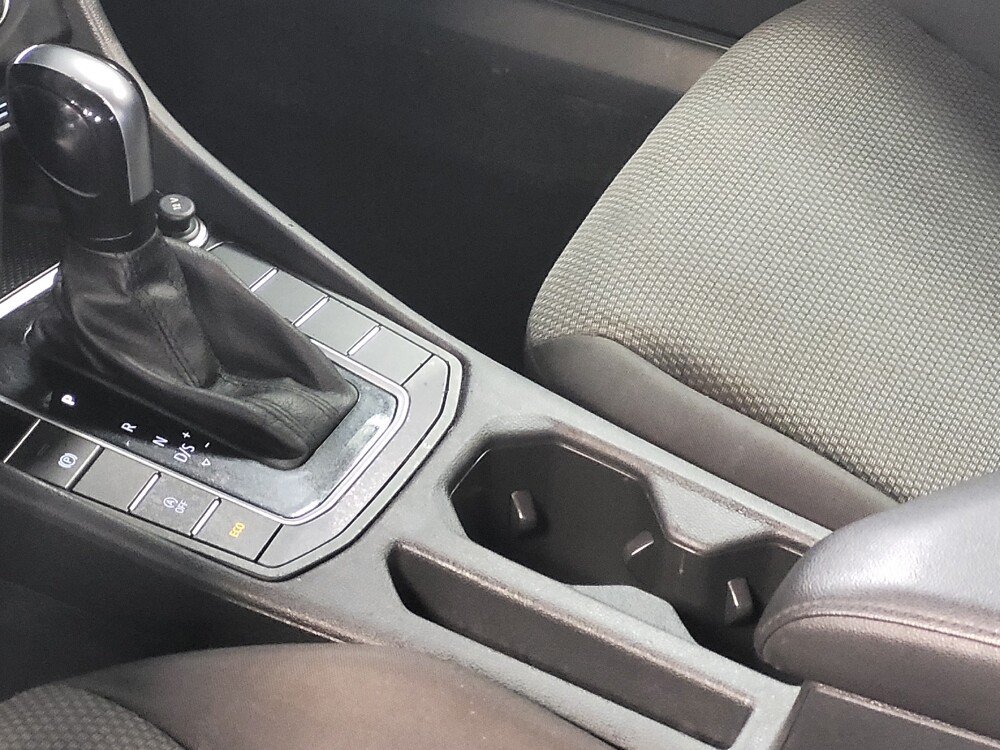 2020 Volkswagen Jetta in Tampa, FL 33619 - 18080469 26