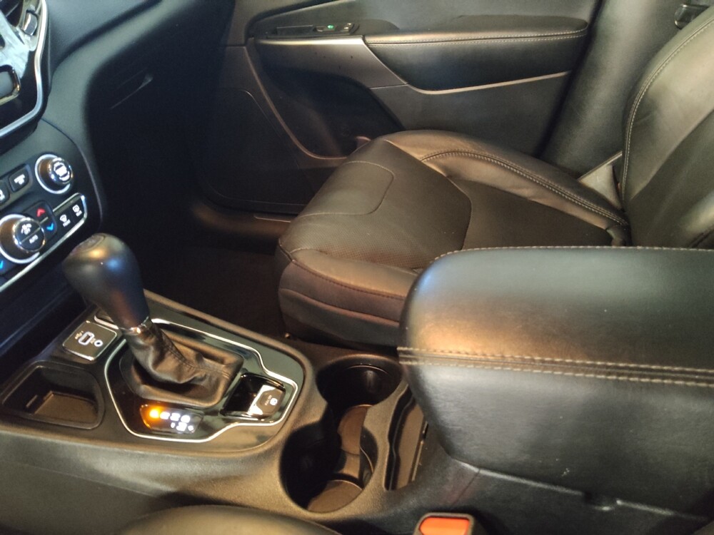 2020 Jeep Cherokee in Clearwater, FL 33764 - 18080472 26