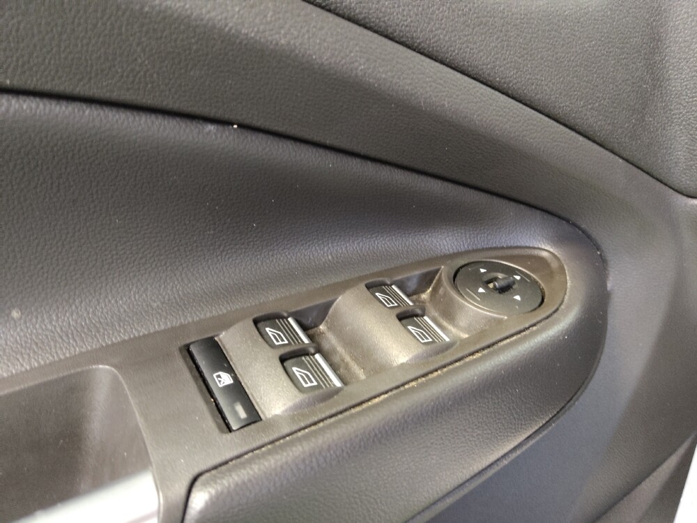 2019 Ford Escape in Clearwater, FL 33764 - 18080473 27