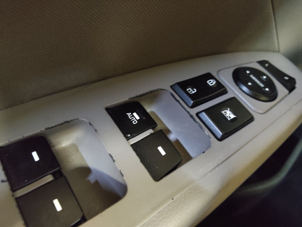 2020 Hyundai Elantra in Greenville, SC 29607 - 18080516 27