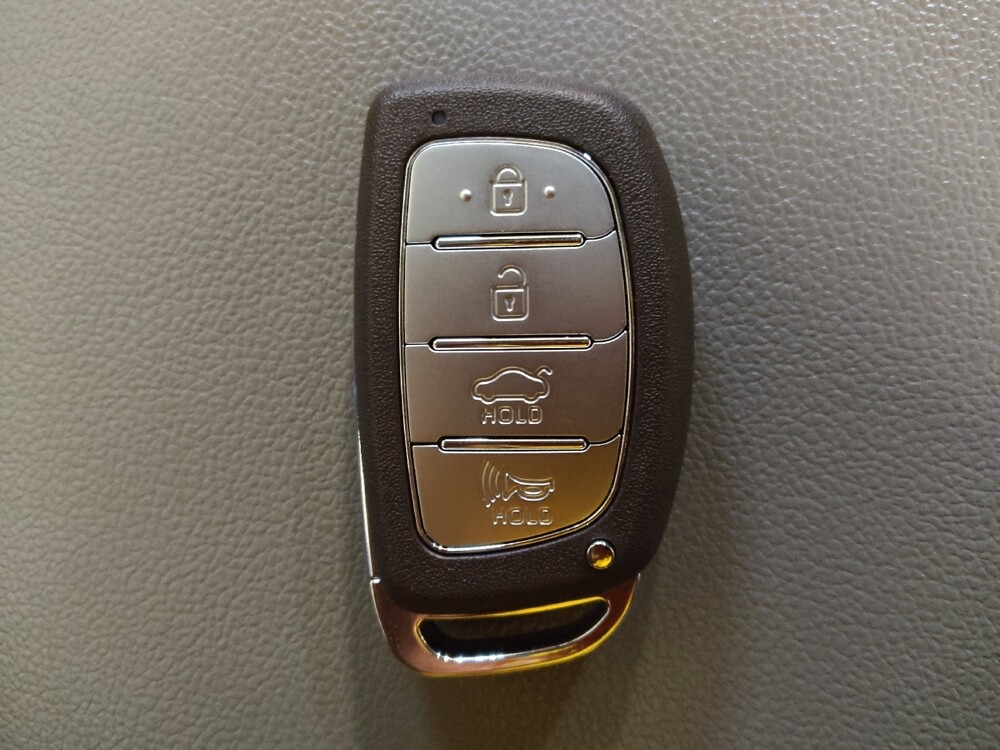 2020 Hyundai Elantra in Greenville, SC 29607 - 18080516 32