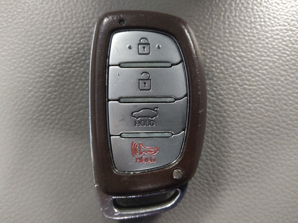 2017 Hyundai Elantra in Tyler, TX 75701 - 18080546 32