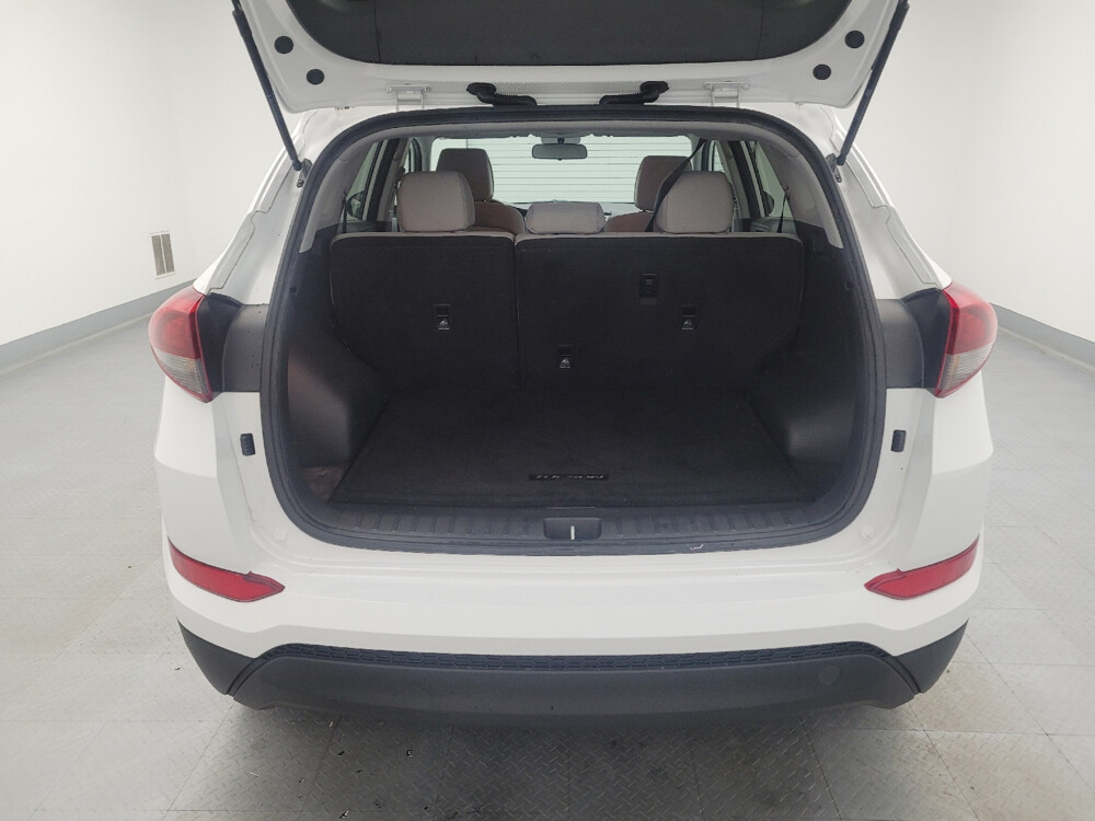 2017 Hyundai Tucson in Miamisburg, OH 45342 - 18080552 29