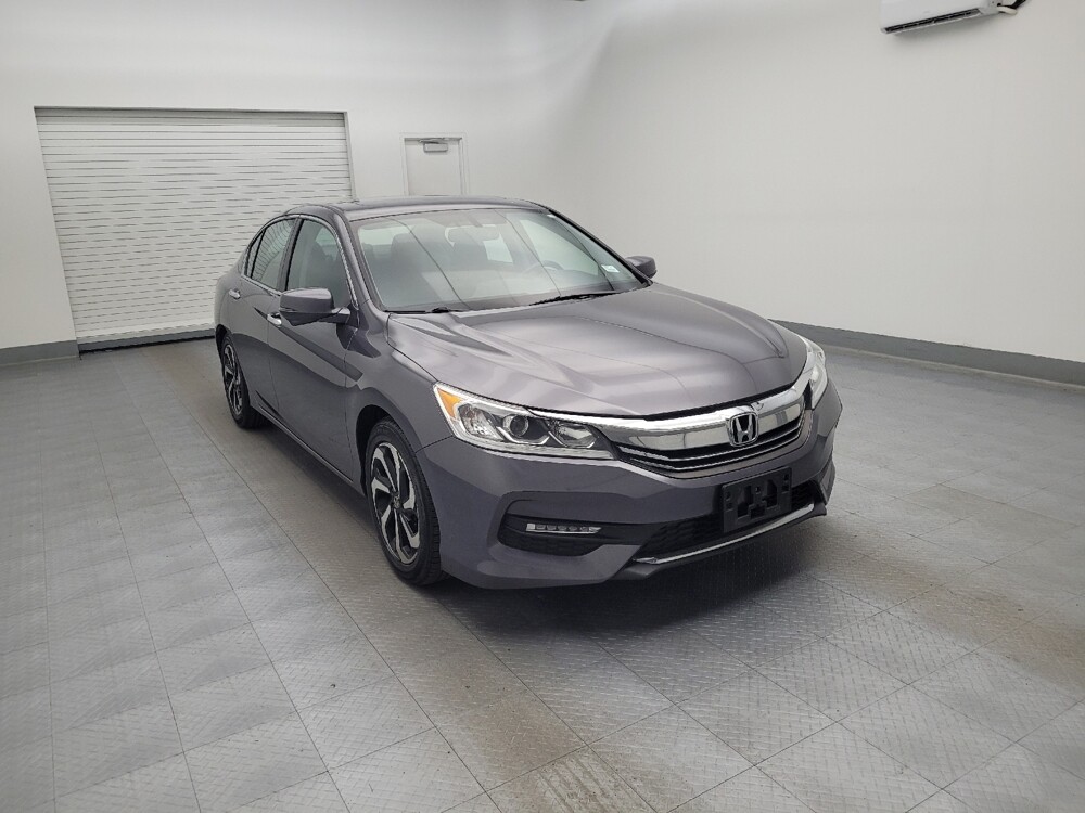 2017 Honda Accord in Maple Heights, OH 44137 - 18080553 13