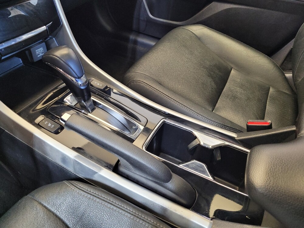 2017 Honda Accord in Maple Heights, OH 44137 - 18080553 26