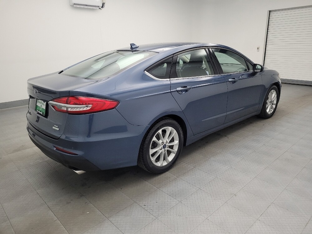 2019 Ford Fusion in Miamisburg, OH 45342 - 18080564 10