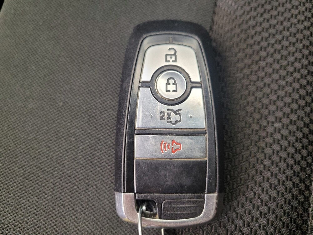 2019 Ford Fusion in Miamisburg, OH 45342 - 18080564 32