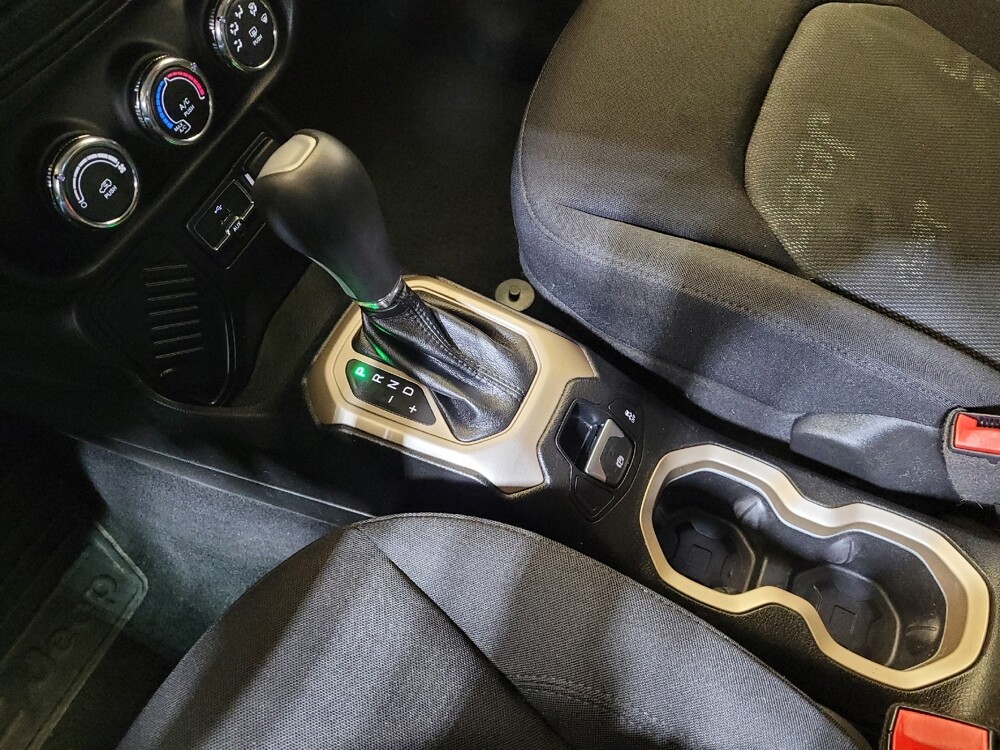 2015 Jeep Renegade in Miamisburg, OH 45342 - 18080565 26