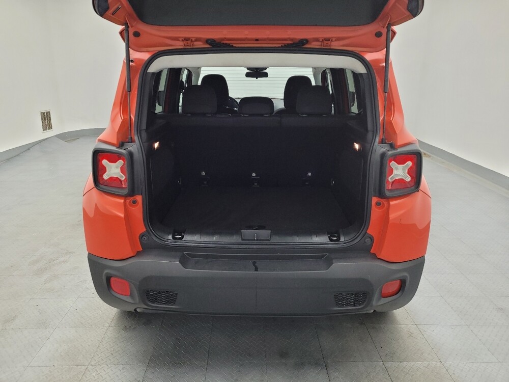 2015 Jeep Renegade in Miamisburg, OH 45342 - 18080565 29