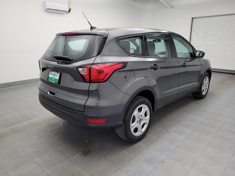 2019 Ford Escape in Miamisburg, OH 45342 - 18080576 9