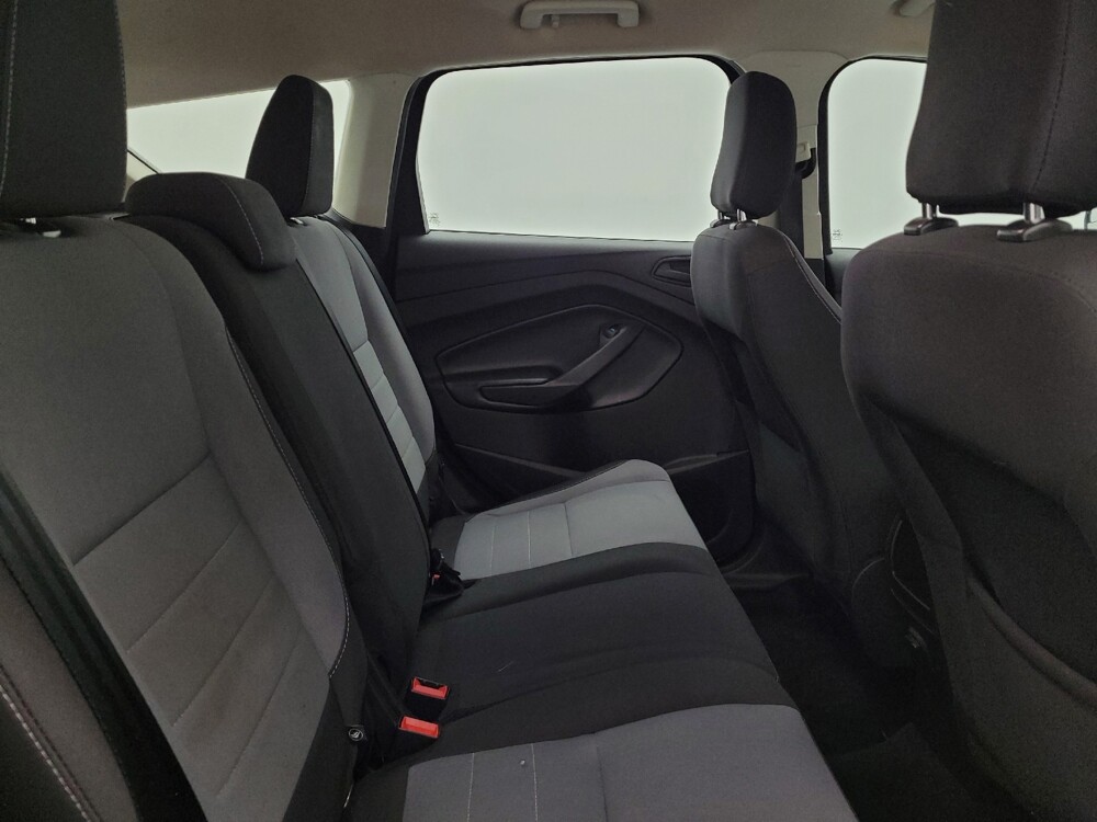 2019 Ford Escape in Miamisburg, OH 45342 - 18080576 19