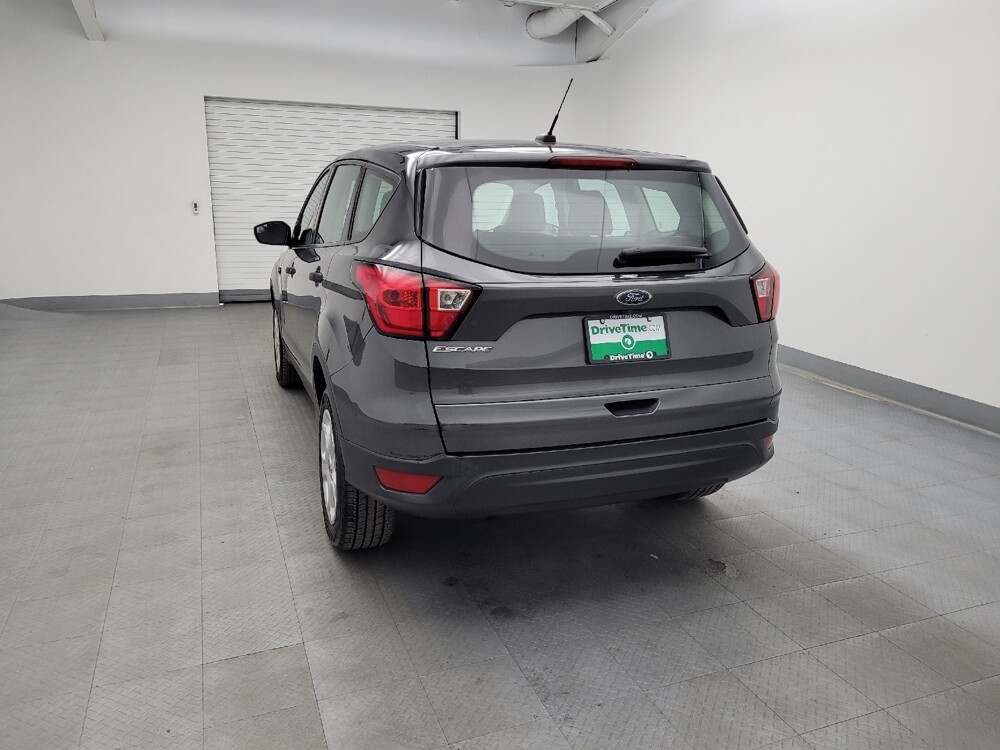 2019 Ford Escape in Miamisburg, OH 45342 - 18080576 6