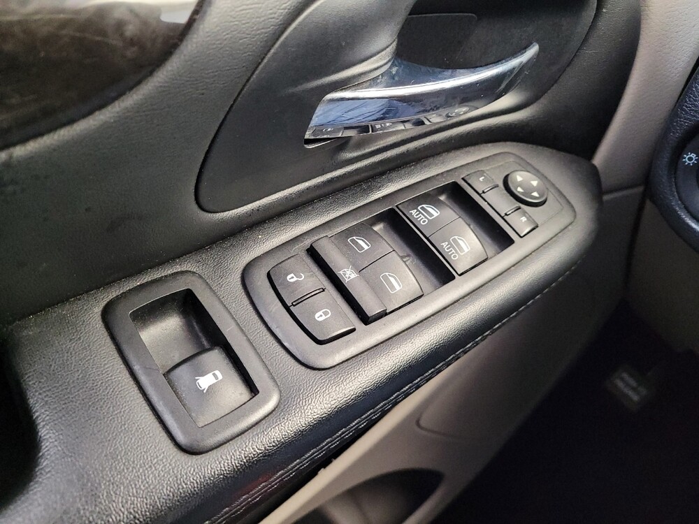 2016 Dodge Grand Caravan in Columbus, OH 43228 - 18080578 27