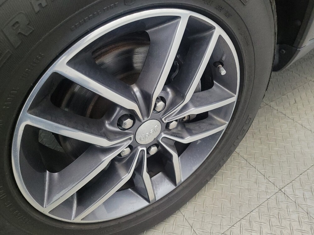 2017 Jeep Grand Cherokee in Plymouth Meeting, PA 19462 - 18080583 31