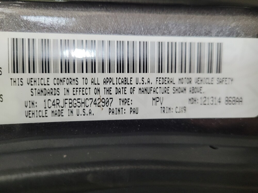 2017 Jeep Grand Cherokee in Plymouth Meeting, PA 19462 - 18080583 33