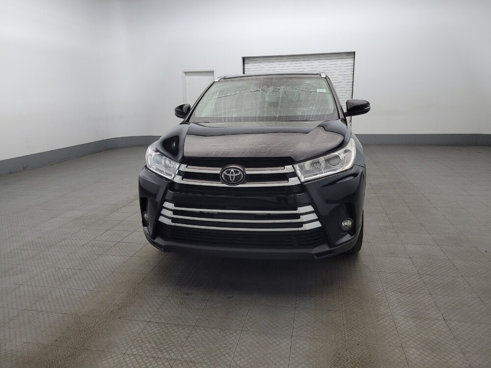 2019 Toyota Highlander in Plymouth Meeting, PA 19462 - 18080585 15