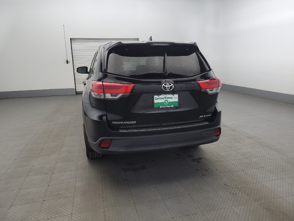 2019 Toyota Highlander in Plymouth Meeting, PA 19462 - 18080585 6