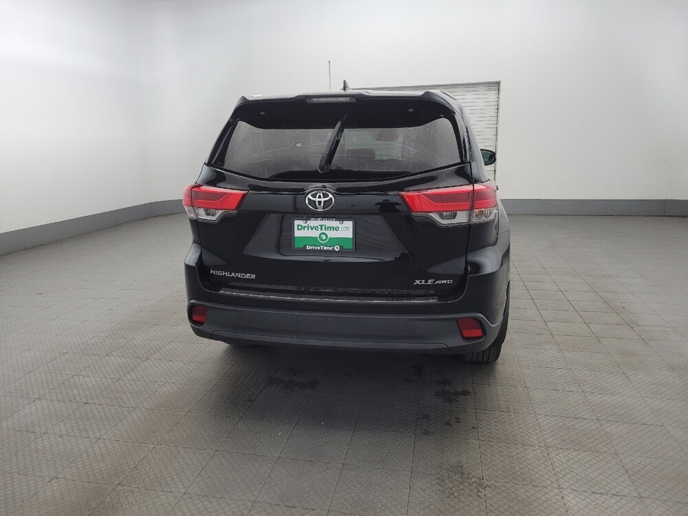 2019 Toyota Highlander in Plymouth Meeting, PA 19462 - 18080585 7