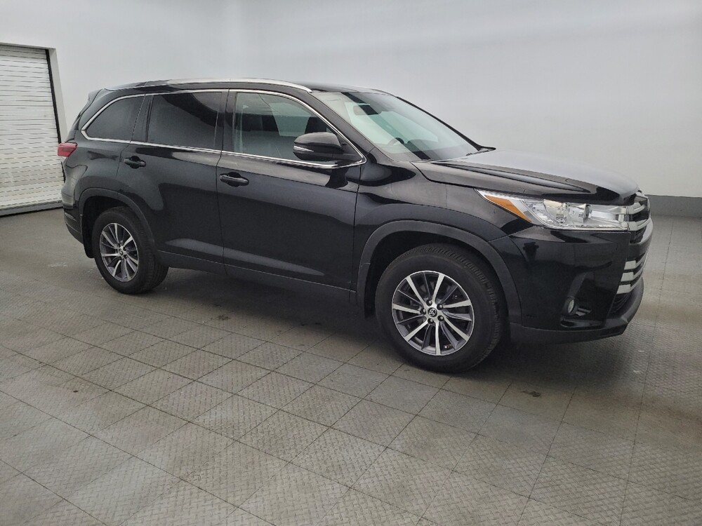 2019 Toyota Highlander in Plymouth Meeting, PA 19462 - 18080585 11