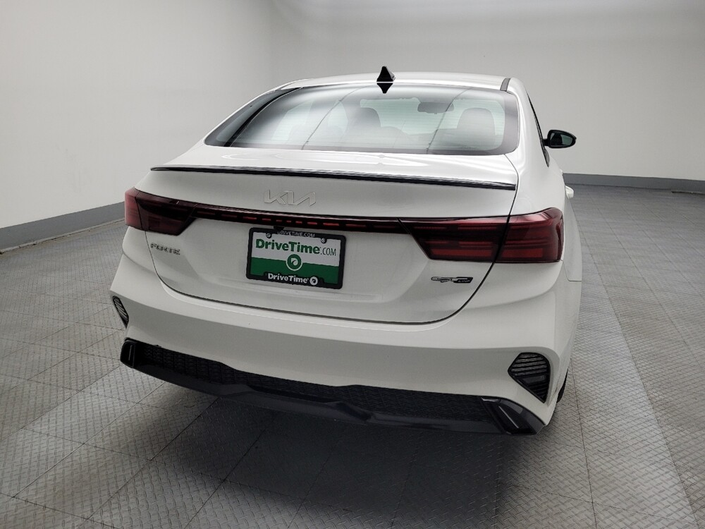 2022 Kia Forte in Peoria, IL 61615 - 18080605 7