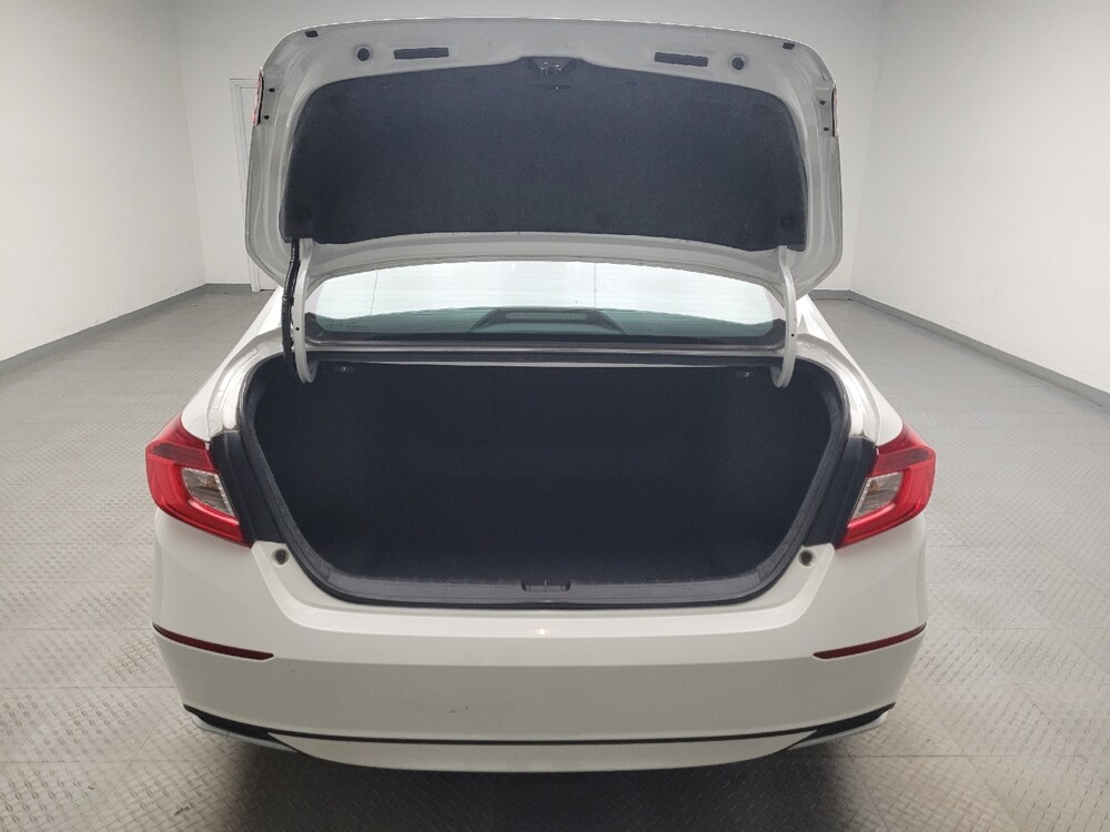 2018 Honda Accord in Eastpointe, MI 48021 - 18080609 29