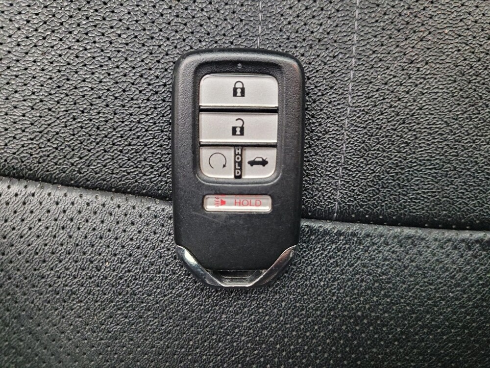 2018 Honda Accord in Eastpointe, MI 48021 - 18080609 32