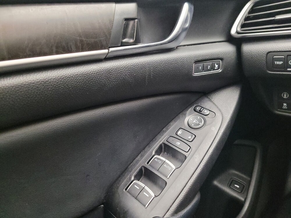 2018 Honda Accord in Eastpointe, MI 48021 - 18080609 27