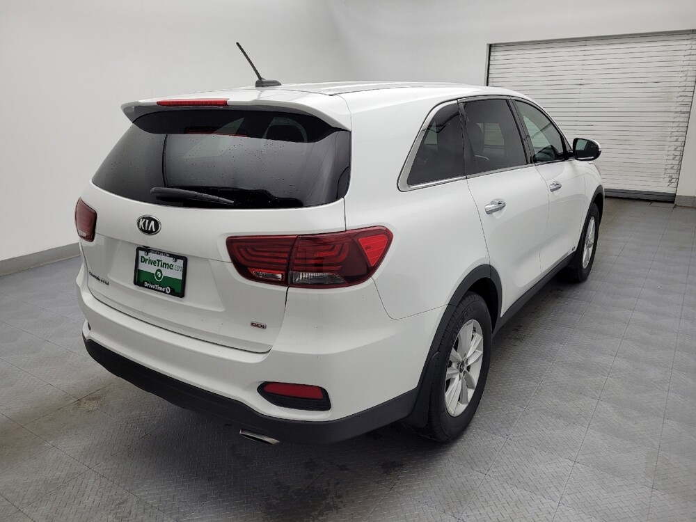 2019 Kia Sorento in Charlotte, NC 28273 - 18080633 9