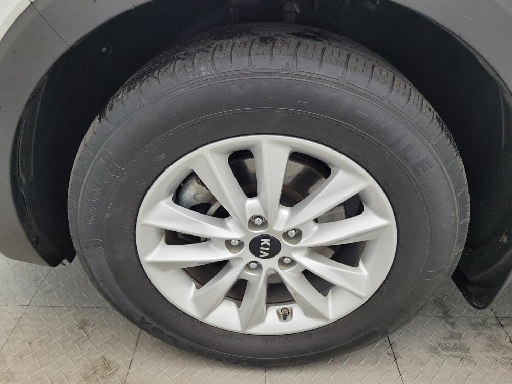 2019 Kia Sorento in Charlotte, NC 28273 - 18080633 31