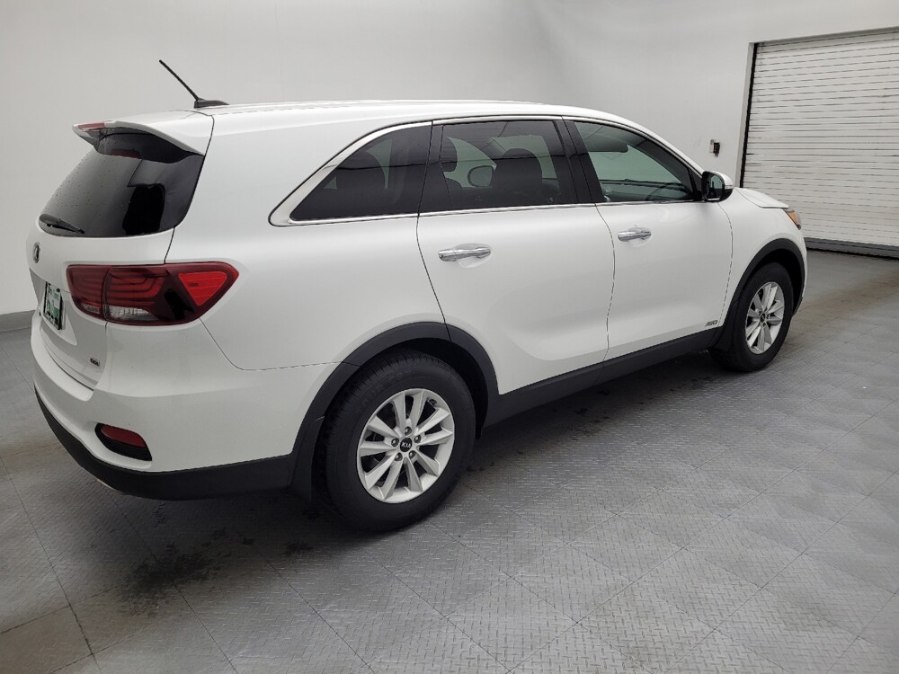 2019 Kia Sorento in Charlotte, NC 28273 - 18080633 10