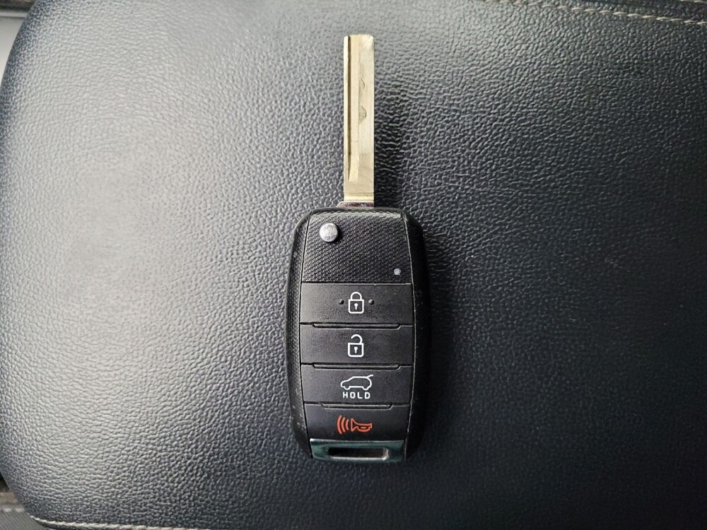 2019 Kia Sorento in Charlotte, NC 28273 - 18080633 32