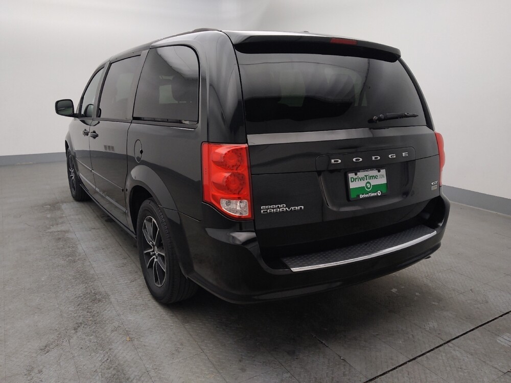 2017 Dodge Grand Caravan in St. Louis, MO 63125 - 18080662 5