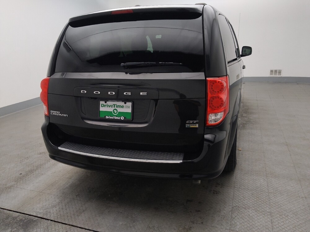 2017 Dodge Grand Caravan in St. Louis, MO 63125 - 18080662 7