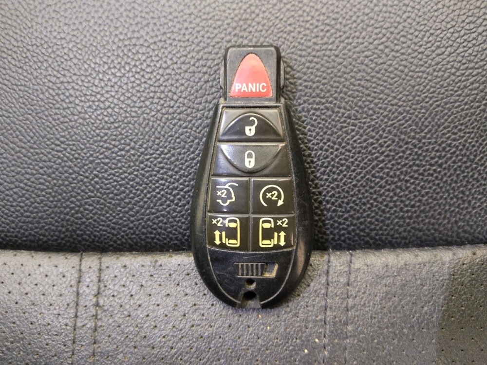 2017 Dodge Grand Caravan in St. Louis, MO 63125 - 18080662 32