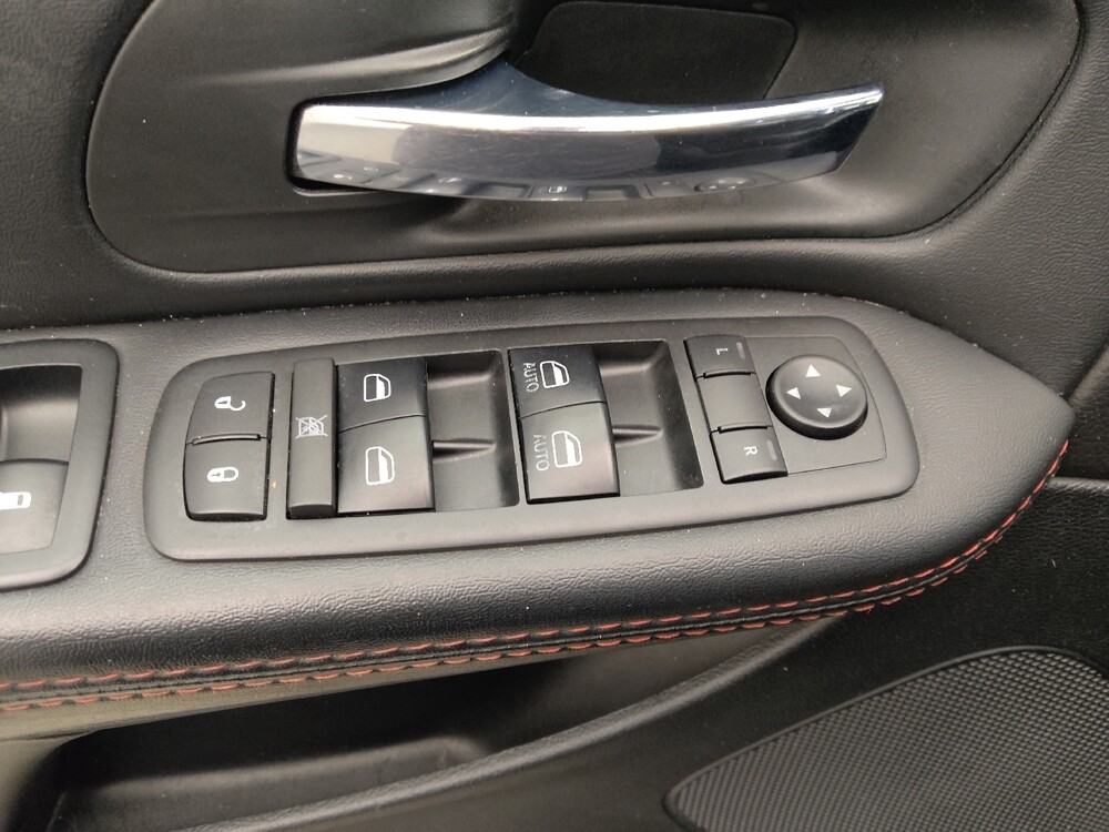 2017 Dodge Grand Caravan in St. Louis, MO 63125 - 18080662 27