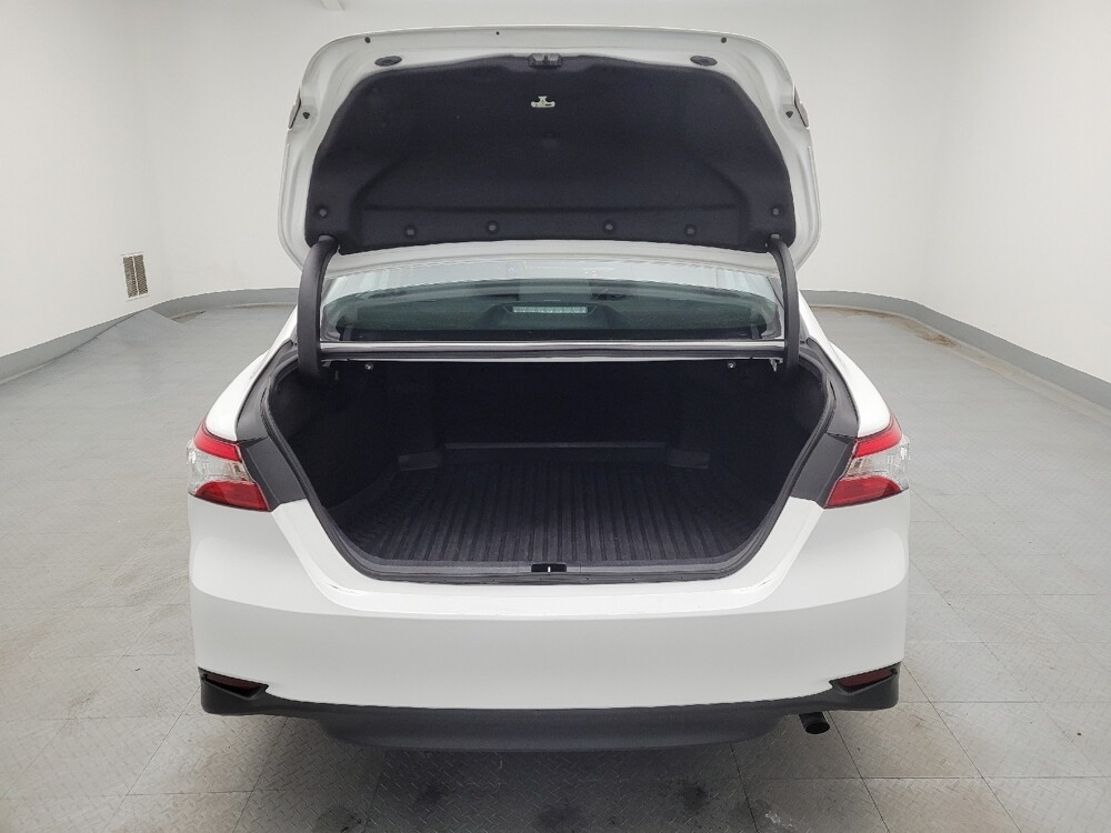 2020 Toyota Camry in Miamisburg, OH 45342 - 18080664 29