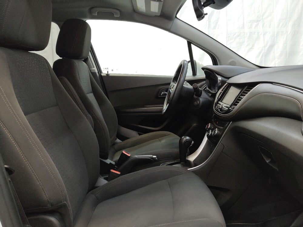 2021 Chevrolet Trax in Fairfield, OH 45014 - 18080668 21