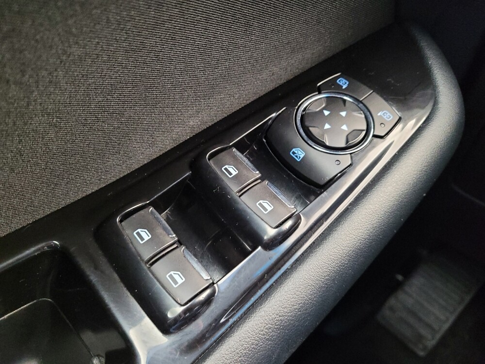 2019 Ford Edge in Fairfield, OH 45014 - 18080671 27