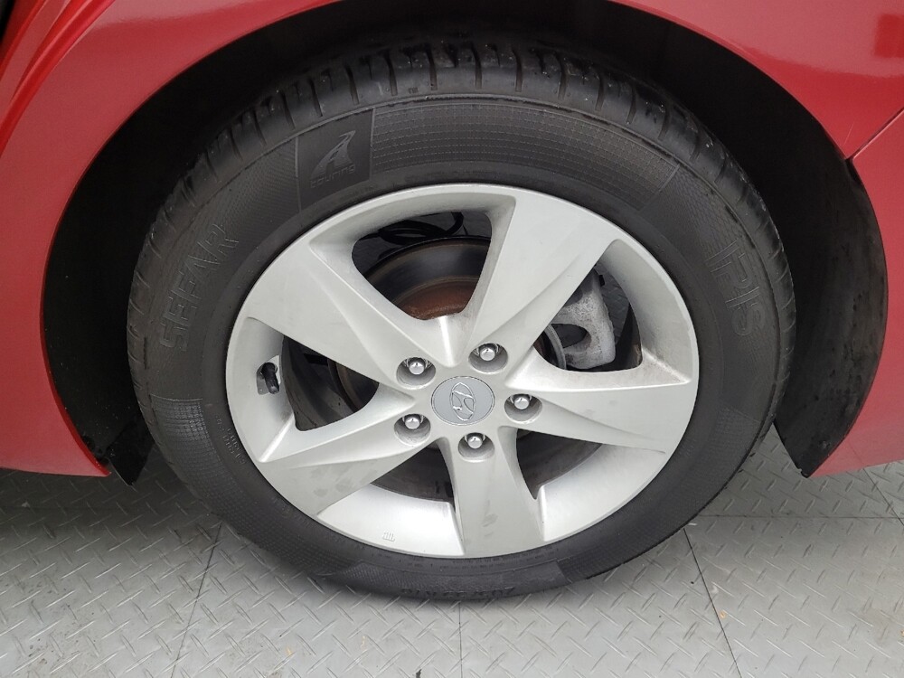 2017 Hyundai Elantra in Maple Heights, OH 44137 - 18080677 31