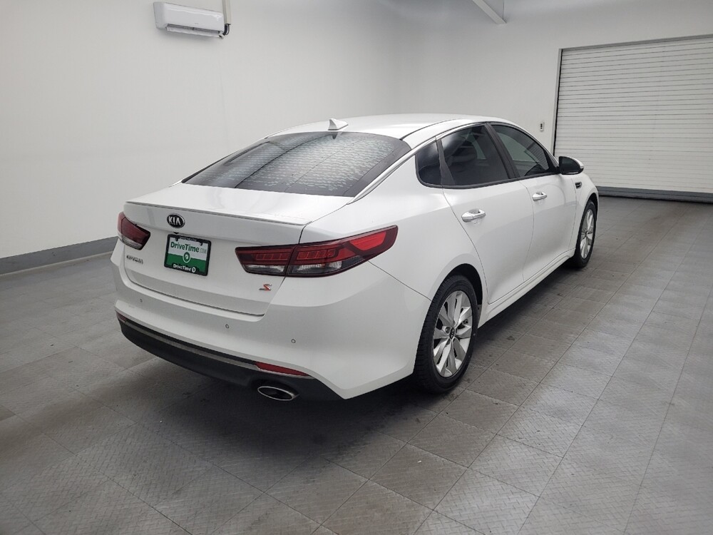 2018 Kia Optima in Maple Heights, OH 44137 - 18080688 9