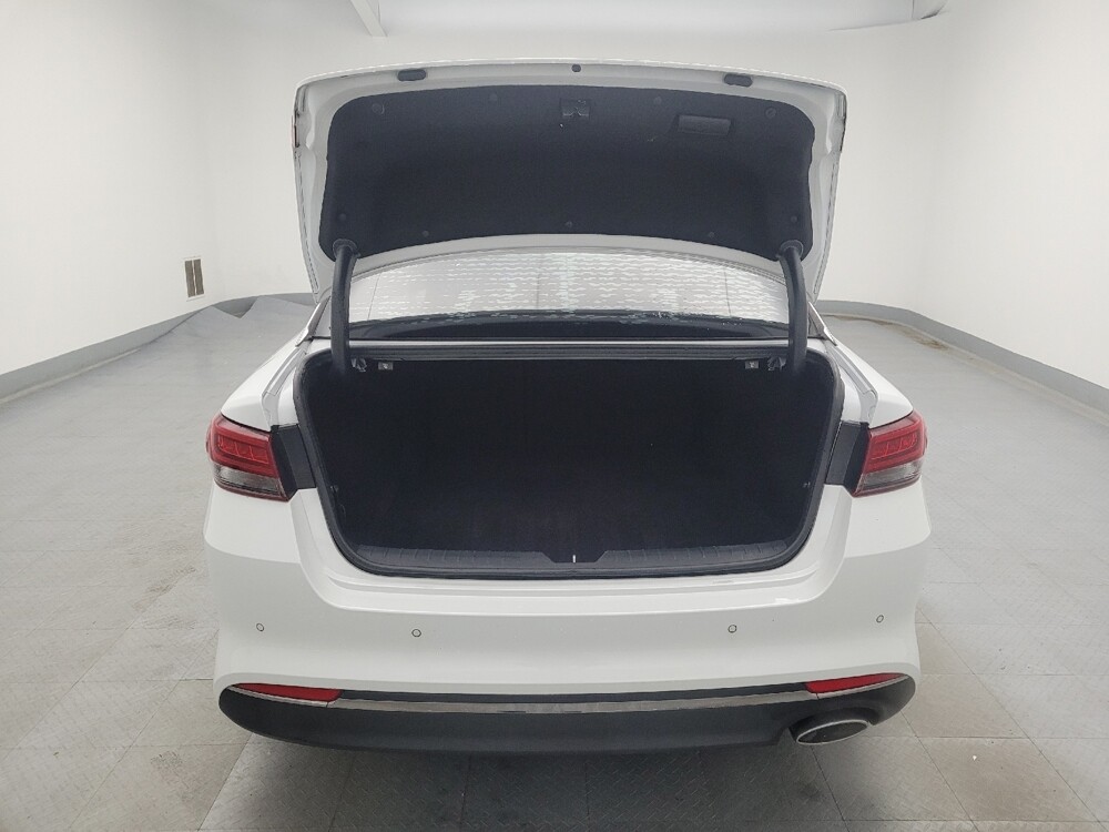 2018 Kia Optima in Maple Heights, OH 44137 - 18080688 29