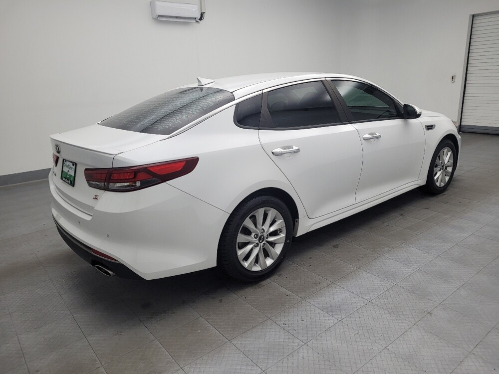 2018 Kia Optima in Maple Heights, OH 44137 - 18080688 10